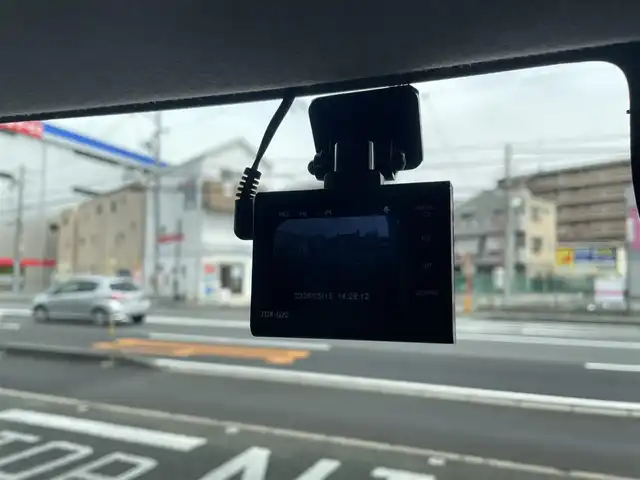 ダイハツ タント X 大阪府 2021(令3)年 1.2万km ファイアークォーツレッドM ワンオーナー/メモリナビ/フルセグテレビ/バックカメラ/アイドリングストップ/スペアキー１本/ドアバイザー/プッシュスタート/片側パワースライドドア/ETC/LEDヘッドライト/ドライブレコーダー/コーナーセンサー前後/衝突被害軽減システム/新車保証書/取扱説明書
