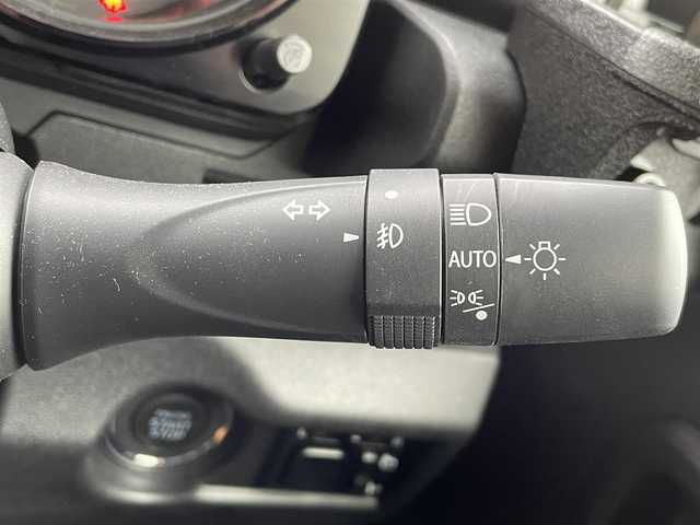 スズキ ジムニー XC 新潟県 2023(令5)年 0.3万km ピュアホワイトP ワンオーナー/衝突軽減/社外マフラー(純正積み込み)/社外ナビ/(AM/FM/CD/DVD/BT/フルセグ)/ETC/社外ドライブレコーダー(前)/クルーズコントロール/アイドリングストップ/シートヒーター/革巻きステアリング/ステアリングスイッチ/AUTOライト/LEDヘッドライト/フォグランプ/プッシュスタート/スマートキー/シートカバー(前のみ)/社外フロアマット