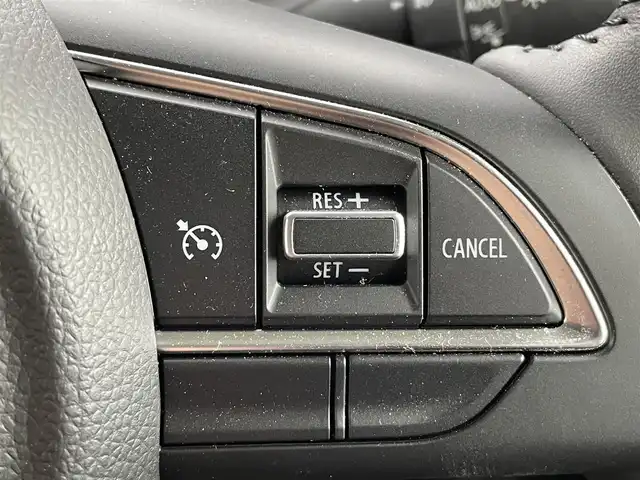 スズキ ジムニー XC 新潟県 2023(令5)年 0.3万km ピュアホワイトP ワンオーナー/衝突軽減/社外マフラー(純正積み込み)/社外ナビ/(AM/FM/CD/DVD/BT/フルセグ)/ETC/社外ドライブレコーダー(前)/クルーズコントロール/アイドリングストップ/シートヒーター/革巻きステアリング/ステアリングスイッチ/AUTOライト/LEDヘッドライト/フォグランプ/プッシュスタート/スマートキー/シートカバー(前のみ)/社外フロアマット