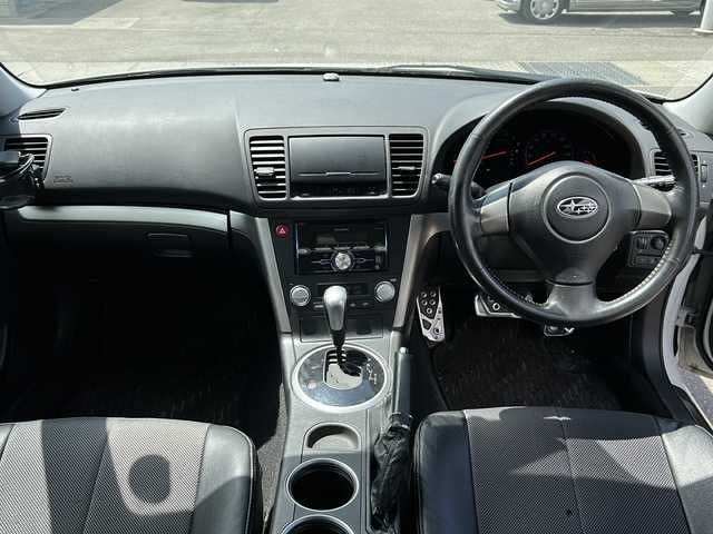 スバル レガシィ Ｂ４ 2．0i Bスポーツ 福島県 2006(平18)年 13.5万km サテンホワイトパール ｃａｒｒｏｚｚｅｒｉａオーディオ　ＣＤ　ＵＳＢ　ＥＴＣ　サマータイヤ付１７インチＡＷ　シートカバー　純正フロアマット　ＲＡＺＯアクセルペダル　ＡＡＣ　ＰＳ　ＰＷ　シガーソケット　スペアタイヤ