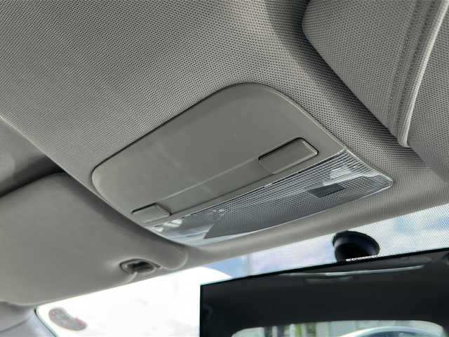 スバル レガシィ Ｂ４ 2．0i Bスポーツ 福島県 2006(平18)年 13.5万km サテンホワイトパール ｃａｒｒｏｚｚｅｒｉａオーディオ　ＣＤ　ＵＳＢ　ＥＴＣ　サマータイヤ付１７インチＡＷ　シートカバー　純正フロアマット　ＲＡＺＯアクセルペダル　ＡＡＣ　ＰＳ　ＰＷ　シガーソケット　スペアタイヤ