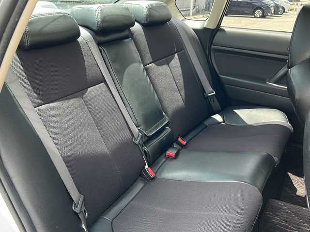 スバル レガシィ Ｂ４ 2．0i Bスポーツ 福島県 2006(平18)年 13.5万km サテンホワイトパール ｃａｒｒｏｚｚｅｒｉａオーディオ　ＣＤ　ＵＳＢ　ＥＴＣ　サマータイヤ付１７インチＡＷ　シートカバー　純正フロアマット　ＲＡＺＯアクセルペダル　ＡＡＣ　ＰＳ　ＰＷ　シガーソケット　スペアタイヤ