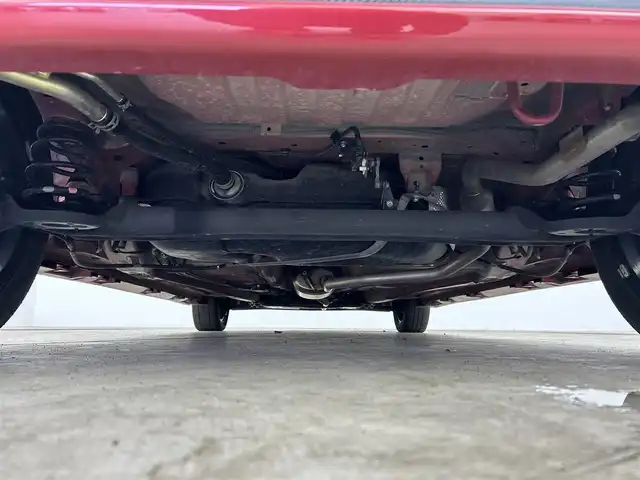 スズキ スペーシア カスタム HYBRID XS 千葉県 2020(令2)年 6万km フェニックスレッドパール/ブルーイッシュブラックパール 禁煙車/スズキセーフティサポート/・デュアルセンサーブレーキサポート/・車線逸脱警報機能/・ふらつき警報機能/・先行車発進お知らせ機能/・オートマチックハイビーム/・リヤパーキングセンサー/純正8インチナビ/　CD/DVD/BT/フルセグTV/両側パワースライドドア/ビルトインETC/運転席シートヒーター/プッシュスタート&スマートキー/革巻きステアリング/ステアリングスイッチ/電動格納ミラー/純正15インチアルミホイール/LEDヘッドライト