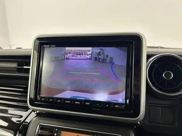 スズキ スペーシア カスタム HYBRID XS 千葉県 2020(令2)年 6万km フェニックスレッドパール/ブルーイッシュブラックパール 禁煙車/スズキセーフティサポート/・デュアルセンサーブレーキサポート/・車線逸脱警報機能/・ふらつき警報機能/・先行車発進お知らせ機能/・オートマチックハイビーム/・リヤパーキングセンサー/純正8インチナビ/　CD/DVD/BT/フルセグTV/両側パワースライドドア/ビルトインETC/運転席シートヒーター/プッシュスタート&スマートキー/革巻きステアリング/ステアリングスイッチ/電動格納ミラー/純正15インチアルミホイール/LEDヘッドライト