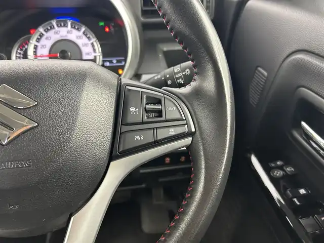 スズキ スペーシア カスタム HYBRID XS 千葉県 2020(令2)年 6万km フェニックスレッドパール/ブルーイッシュブラックパール 禁煙車/スズキセーフティサポート/・デュアルセンサーブレーキサポート/・車線逸脱警報機能/・ふらつき警報機能/・先行車発進お知らせ機能/・オートマチックハイビーム/・リヤパーキングセンサー/純正8インチナビ/　CD/DVD/BT/フルセグTV/両側パワースライドドア/ビルトインETC/運転席シートヒーター/プッシュスタート&スマートキー/革巻きステアリング/ステアリングスイッチ/電動格納ミラー/純正15インチアルミホイール/LEDヘッドライト