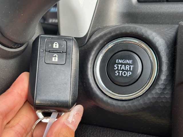 スズキ ハスラー HYBRID G 宮城県 2021(令3)年 4.6万km フェニックスレッドパール/ガンメタリック2トーンルーフ 登録時走行距離45115km/ワンオーナー/メーカーオプションメモリーナビ/アラウントビューモニター/フルセグTV/AM/FM/Bluetooth/CD/DVD/プッシュスタート/全方位カメラ/ドライブレコーダー/シートヒーター/純正フロアマット/純正アルミホイール/衝突軽減ブレーキ/レーンキープアシスト/オートライト