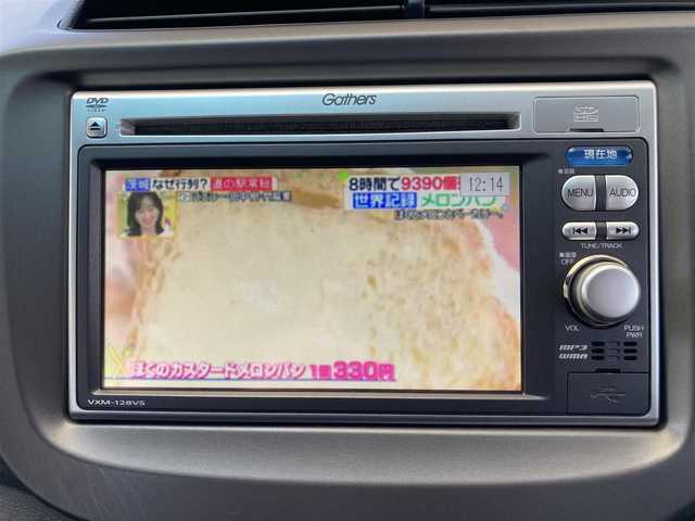 ホンダ フィット G 10thアニバーサリー 福岡県 2012(平24)年 6.9万km クリスタルブラックパール 純正メモリナビ【VXM-128VS】/　(AM/FM/CD/DVD/USB/ワンセグTV)/バックカメラ/ビルトインETC/オートライト/盗難防止装置/ドアバイザー/純正フロアマット/保証書/取扱説明書/ナビ取扱説明書