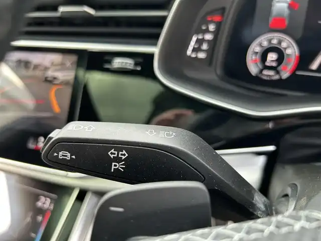 アウディ Ｑ７ 兵庫県 2020(令2)年 1.2万km ディープブラックパールエフェクト ワンオーナー/純正ナビ/・Bluetooth/・AM/FM/・Apple car play/前後ドラレコ/ビルトインETC/パワーバックドア/パワーシートD/N/全周囲カメラ/本革シート/シートヒーター/電動格納サードシート/イージークローザードア/パノラマルーフ/AW21インチオプション/運転支援/・衝突軽減ブレーキ/・レーンキープアシスト/・横滑り防止/・パーキングアシスト/・アダプティブクルーズコントロール/・ブラインドスポットモニター/・オートマチックハイビーム/備品/・取扱説明書/・保証書/・スマートキー2