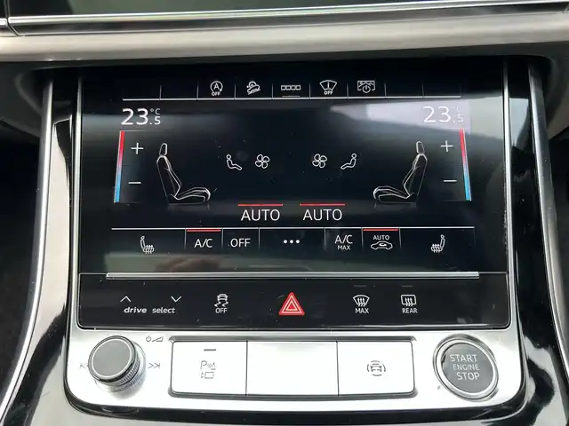 アウディ Ｑ７ 兵庫県 2020(令2)年 1.2万km ディープブラックパールエフェクト ワンオーナー/純正ナビ/・Bluetooth/・AM/FM/・Apple car play/前後ドラレコ/ビルトインETC/パワーバックドア/パワーシートD/N/全周囲カメラ/本革シート/シートヒーター/電動格納サードシート/イージークローザードア/パノラマルーフ/AW21インチオプション/運転支援/・衝突軽減ブレーキ/・レーンキープアシスト/・横滑り防止/・パーキングアシスト/・アダプティブクルーズコントロール/・ブラインドスポットモニター/・オートマチックハイビーム/備品/・取扱説明書/・保証書/・スマートキー2