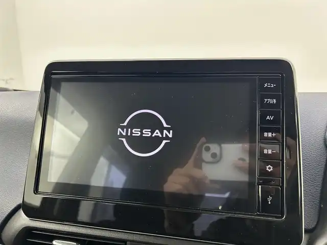 日産 デイズ ハイウェイスターX 千葉県 2022(令4)年 1.4万km フローズンバニラパール/アッシュブラウンM ワンオーナー/禁煙車/エマージェンシーブレーキ/・車線逸脱警報システム/純正ディスプレイオーディオ/・USB/Bluetooth/Apple CarPlay/Android Auto/・アラウンドビューモニター/革巻きステアリング/・ステアリングスイッチ/純正フロアマット/純正ドアバイザー/純正14インチAW/オートライト/・LEDヘッドライト/・LEDフォグランプ/・ヘッドライトレベライザー