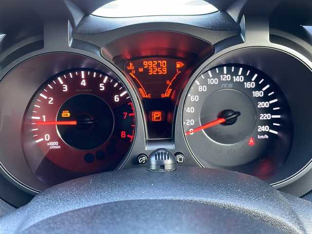 日産 ジューク ニスモ RS 道東・釧路十勝 2015(平27)年 10万km ホワイト 純正ナビ(AM/FM/CD/DVD/BT/SD/フルセグ)/ETC/全方位バックカメラ/社外マフラー(カキモト)/パドルシフト/4WDセレクタースイッチ/ハーフレザー/ドラレコ前後/オートライト/横滑り防止/電格ミラー/プッシュスタート