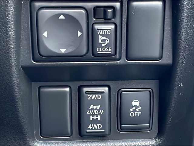 日産 ジューク ニスモ RS 道東・釧路十勝 2015(平27)年 10万km ホワイト 純正ナビ(AM/FM/CD/DVD/BT/SD/フルセグ)/ETC/全方位バックカメラ/社外マフラー(カキモト)/パドルシフト/4WDセレクタースイッチ/ハーフレザー/ドラレコ前後/オートライト/横滑り防止/電格ミラー/プッシュスタート