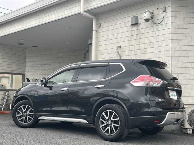 日産 エクストレイル 20X エクストリーマーX 神奈川県 2015(平27)年 14.4万km ダイヤモンドブラック ワンオーナー/7人乗り/切替4WD/純正メモリナビ/【CD/DVD/BT/フルセグTV】/バックカメラ/アイドリングストップ/横滑り防止装置/ダウンヒルアシストコントロール/D/N席シートヒーター/ETC/ドライブレコーダー/オートライト/純正１７インチAW/純正フロアマット/純正ドアバイザー/スペアキー×1/新車時保証書/取扱説明書