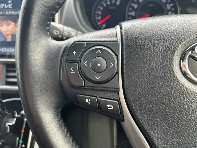 トヨタ ヴォクシー ZS 煌Ⅱ 静岡県 2020(令2)年 2.7万km ブラック 純正１０インチナビ　/・フルセグＴＶ　/・Ｂｌｕｅｔｏｏｔｈ接続　/・ＤＶＤ再生　/トヨタセーフティーセンス　/プリクラッシュセーフティ/レーンキープアシスト/横滑り防止装置/クルーズコントロール/両側パワースライドドア/バックカメラ/プッシュスタート　/スマートキー　/前後コーナーセンサー　/ドライブレコーダー/ビルトインＥＴＣ2.0/LEDオートライト/オートハイビーム/純正16インチアルミホイール