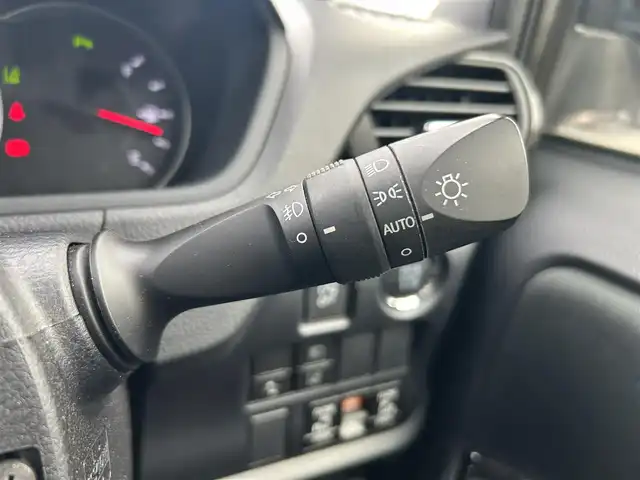 トヨタ ヴォクシー ZS 煌Ⅱ 静岡県 2020(令2)年 2.7万km ブラック 純正１０インチナビ　/・フルセグＴＶ　/・Ｂｌｕｅｔｏｏｔｈ接続　/・ＤＶＤ再生　/トヨタセーフティーセンス　/プリクラッシュセーフティ/レーンキープアシスト/横滑り防止装置/クルーズコントロール/両側パワースライドドア/バックカメラ/プッシュスタート　/スマートキー　/前後コーナーセンサー　/ドライブレコーダー/ビルトインＥＴＣ2.0/LEDオートライト/オートハイビーム/純正16インチアルミホイール