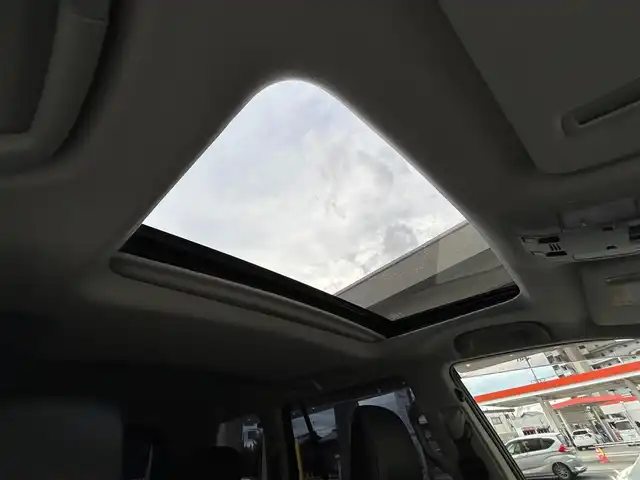 トヨタ ランドクルーザー プラド TX Lパッケージ 滋賀県 2019(令1)年 4.2万km ホワイトパールクリスタルシャイン ワンオーナー/社外ナビ　【ALPINE】/　【AM・FM/CD・DVD/Bluetooth/SD/HDMI】/サンルーフ/クルーズコントロール/プリクラッシュセーフティー/横滑り防止システム/盗難防止システム/パーキングアシスト/コーナーセンサー/運転席・助手席シートヒーター/レザーシート/パワーシート/Autoライト/Autoハイビーム/ドライブレコーダー/ETC