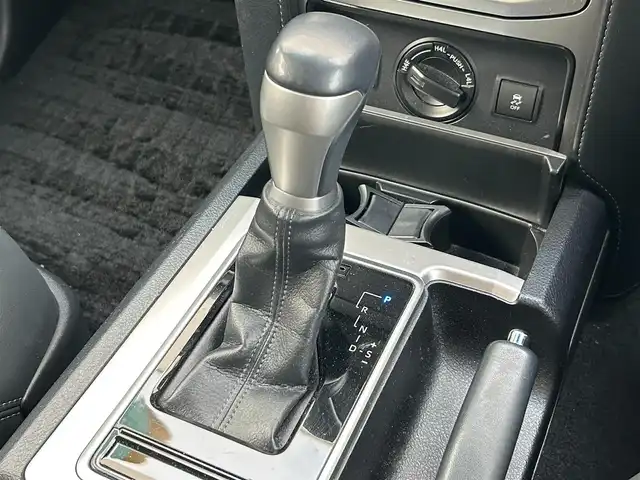 トヨタ ランドクルーザー プラド TX Lパッケージ 滋賀県 2019(令1)年 4.2万km ホワイトパールクリスタルシャイン ワンオーナー/社外ナビ　【ALPINE】/　【AM・FM/CD・DVD/Bluetooth/SD/HDMI】/サンルーフ/クルーズコントロール/プリクラッシュセーフティー/横滑り防止システム/盗難防止システム/パーキングアシスト/コーナーセンサー/運転席・助手席シートヒーター/レザーシート/パワーシート/Autoライト/Autoハイビーム/ドライブレコーダー/ETC