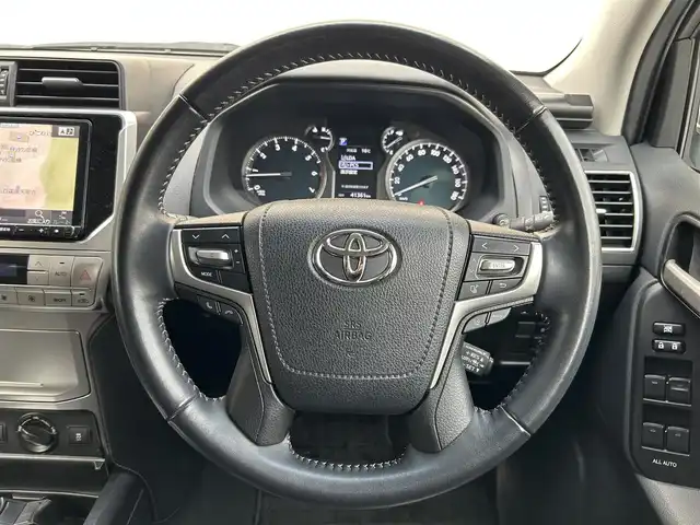 トヨタ ランドクルーザー プラド TX Lパッケージ 滋賀県 2019(令1)年 4.2万km ホワイトパールクリスタルシャイン ワンオーナー/社外ナビ　【ALPINE】/　【AM・FM/CD・DVD/Bluetooth/SD/HDMI】/サンルーフ/クルーズコントロール/プリクラッシュセーフティー/横滑り防止システム/盗難防止システム/パーキングアシスト/コーナーセンサー/運転席・助手席シートヒーター/レザーシート/パワーシート/Autoライト/Autoハイビーム/ドライブレコーダー/ETC