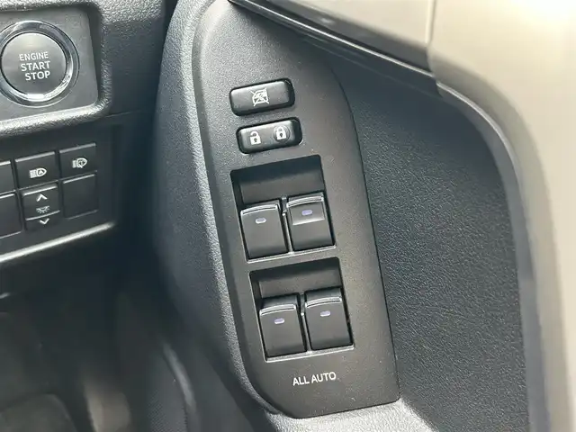 トヨタ ランドクルーザー プラド TX Lパッケージ 滋賀県 2019(令1)年 4.2万km ホワイトパールクリスタルシャイン ワンオーナー/社外ナビ　【ALPINE】/　【AM・FM/CD・DVD/Bluetooth/SD/HDMI】/サンルーフ/クルーズコントロール/プリクラッシュセーフティー/横滑り防止システム/盗難防止システム/パーキングアシスト/コーナーセンサー/運転席・助手席シートヒーター/レザーシート/パワーシート/Autoライト/Autoハイビーム/ドライブレコーダー/ETC