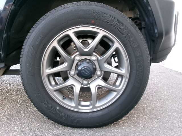 スズキ ジムニー XC 岡山県 2022(令4)年 4.5万km ブルーイッシュブラックパール3 【 SUZUKI Safety Support 】/・デュアルセンサーブレーキサポート/・誤発進抑制機能/・車線逸脱警報/・ふらつき警報/・先行車発進お知らせ機能/・標識認識機能/社外フロントグリル/リアラダー/ルーフキャリア/ディスプレイオーディオ/バックカメラ/Bluetooth/DVD再生可能/前席シートヒーター/クルーズコントロール/LEDヘッドライト/オートライト/ビルトインETC/社外フロアマット/純正16AW/スマートキー2個/取説・保証書