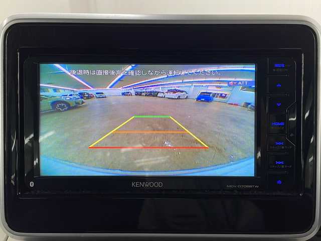 スズキ スペーシア HYBRID X 長崎県 2017(平29)年 3.8万km ピュアホワイトP 社外メモリナビ/（フルセグ/CD/DVD/BT）/バックカメラ/両側パワースライドドア/衝突軽減ブレーキ/レーンアシストキープ/横滑り防止装置/クリアランスソナー/オートライト/シートヒーター/純正アルミパッチ/リアサーキュレーター/純正フロアマット/ハロゲンヘッドライト/電動格納ミラー/スペアキー/取扱説明書/保証書