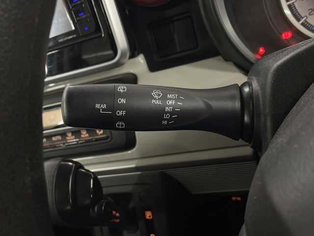 スズキ スペーシア HYBRID X 長崎県 2017(平29)年 3.8万km ピュアホワイトP 社外メモリナビ/（フルセグ/CD/DVD/BT）/バックカメラ/両側パワースライドドア/衝突軽減ブレーキ/レーンアシストキープ/横滑り防止装置/クリアランスソナー/オートライト/シートヒーター/純正アルミパッチ/リアサーキュレーター/純正フロアマット/ハロゲンヘッドライト/電動格納ミラー/スペアキー/取扱説明書/保証書