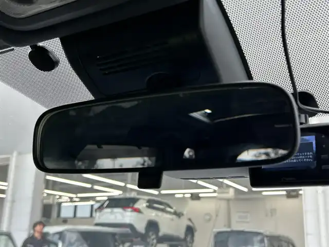 トヨタ ノア Si 和歌山県 2017(平29)年 6.8万km ブラッキッシュアゲハガラスフレーク ALPINE10インチナビ/フルセグTV/Bluetooth/CD/DVD/USB/バックカメラ/ETC/ドライブレコーダー/衝突軽減カメラ/車線逸脱防止機能/クルーズコントロール/サンルーフ/両側パワースライドドア/モデリスタエアロ/革巻きステアリング/ステアリングスイッチ/LEDヘッドライト/フォグランプ/オートライト/オートハイビーム/アイドリングストップ/純正16インチAW/ドアバイザー/プッシュスタート/スマートキー