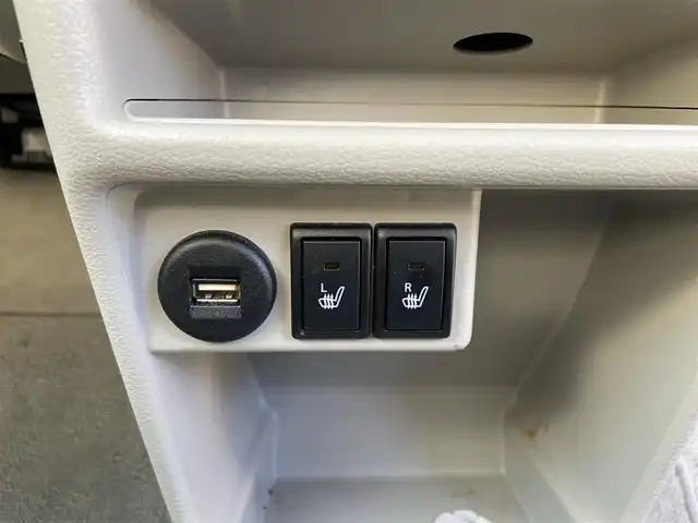 スズキ ラパン S 秋田県 2016(平28)年 8.9万km パールホワイト ワンセグテレビ/AM/FM/Bluetooth/AUX/iPod/USB/4WD/シートヒーター/純正フロアマット/オートライト/ヒーターミラー/プッシュスタート/ETC/全方位カメラ/アイドリングストップ/スペアキー/パワーウィンドウ