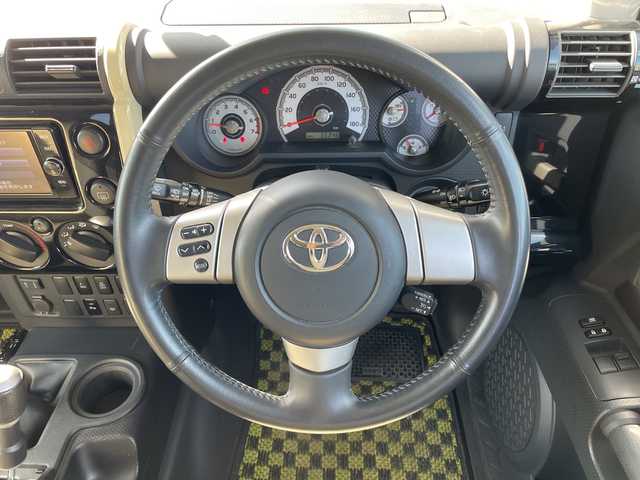 トヨタ ＦＪクルーザー ファイナルエディション 千葉県 2018(平30)年 5.6万km ベージュ 純正SDナビ/(フルセグTV/AM/FM/CD/DVD/TV/BT/)/ドライブレコーダー/バックカメラ/クルーズコントロール/横滑り防止装置/ETC/フォグランプ/電動格納ミラー/純正20インチAW/シートリフター/フロアマット/コーナーセンサー/MTモード付きAM/禁煙車