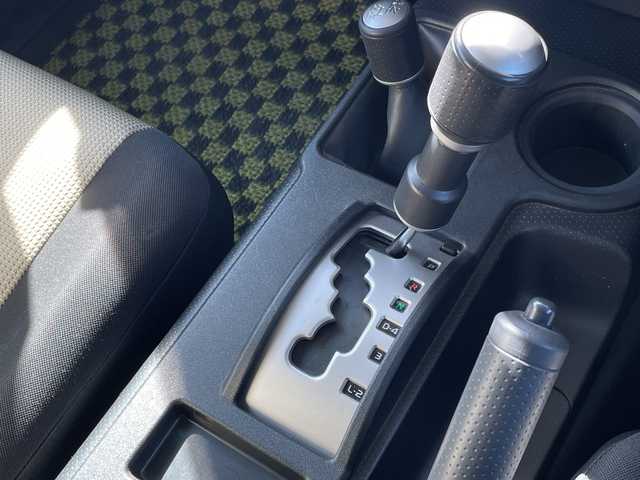 トヨタ ＦＪクルーザー ファイナルエディション 千葉県 2018(平30)年 5.6万km ベージュ 純正SDナビ/(フルセグTV/AM/FM/CD/DVD/TV/BT/)/ドライブレコーダー/バックカメラ/クルーズコントロール/横滑り防止装置/ETC/フォグランプ/電動格納ミラー/純正20インチAW/シートリフター/フロアマット/コーナーセンサー/MTモード付きAM/禁煙車