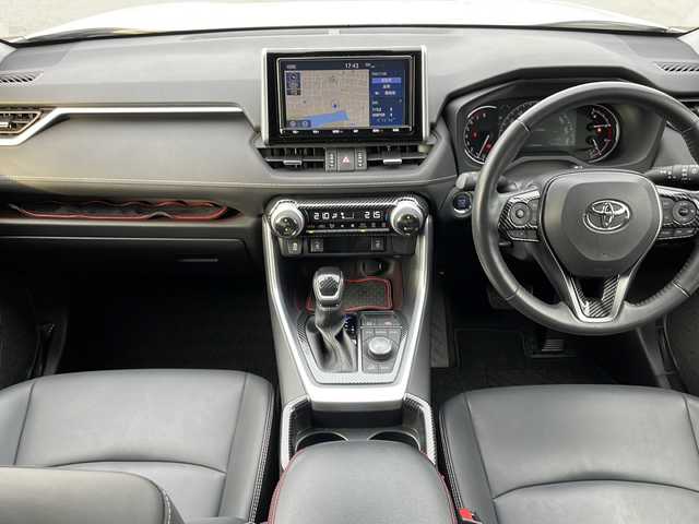 トヨタ ＲＡＶ４ G Zパッケージ 山口県 2020(令2)年 3万km ホワイトパールクリスタルシャイン 9インチ純正SDナビ【NSZT-Y68T】/Bluetoothオーディオ/フルセグテレビ/DVD再生機能/バックカメラ/Toyota　Safety　Sense/インテリジェントクリアランスソナー/リヤクロストラフィックオートブレーキ/先行車発進告知装置/電動パーキングブレーキ/ダウンヒルアシストコントロール/SNOWモード/マルチテレインセレクト/３灯式LEDヘッドランプ/デジタルインナーミラー/スマートキー/プッシュスタート/左右独立温度コントロールフルオートエアコン/19インチ純正アルミホイール/ハンドルヒーター/ドアバイザー/ドライブレコーダー/ETC
