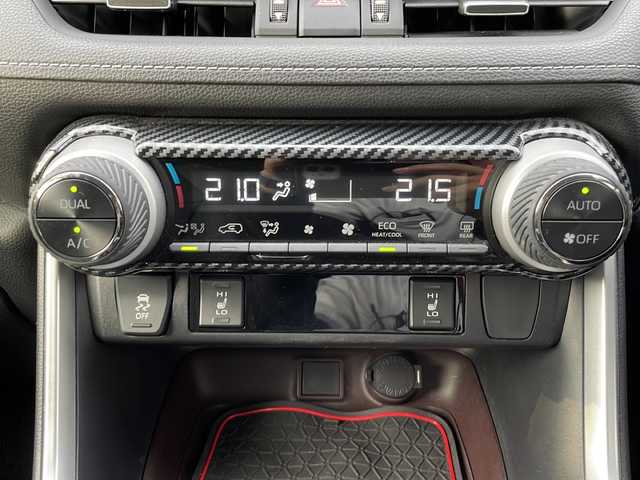 トヨタ ＲＡＶ４ G Zパッケージ 山口県 2020(令2)年 3万km ホワイトパールクリスタルシャイン 9インチ純正SDナビ【NSZT-Y68T】/Bluetoothオーディオ/フルセグテレビ/DVD再生機能/バックカメラ/Toyota　Safety　Sense/インテリジェントクリアランスソナー/リヤクロストラフィックオートブレーキ/先行車発進告知装置/電動パーキングブレーキ/ダウンヒルアシストコントロール/SNOWモード/マルチテレインセレクト/３灯式LEDヘッドランプ/デジタルインナーミラー/スマートキー/プッシュスタート/左右独立温度コントロールフルオートエアコン/19インチ純正アルミホイール/ハンドルヒーター/ドアバイザー/ドライブレコーダー/ETC
