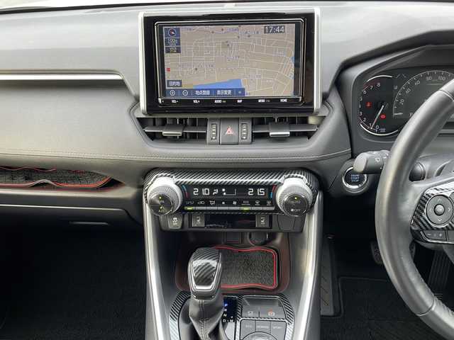トヨタ ＲＡＶ４ G Zパッケージ 山口県 2020(令2)年 3万km ホワイトパールクリスタルシャイン 9インチ純正SDナビ【NSZT-Y68T】/Bluetoothオーディオ/フルセグテレビ/DVD再生機能/バックカメラ/Toyota　Safety　Sense/インテリジェントクリアランスソナー/リヤクロストラフィックオートブレーキ/先行車発進告知装置/電動パーキングブレーキ/ダウンヒルアシストコントロール/SNOWモード/マルチテレインセレクト/３灯式LEDヘッドランプ/デジタルインナーミラー/スマートキー/プッシュスタート/左右独立温度コントロールフルオートエアコン/19インチ純正アルミホイール/ハンドルヒーター/ドアバイザー/ドライブレコーダー/ETC