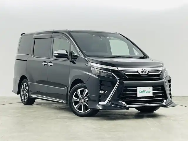 トヨタ ヴォクシー ZS 煌Ⅲ 福島県 2021(令3)年 4.6万km ブラック トヨタセーフティセンス/・レーンキープアシスト/・横滑り防止装置/・前後コーナーセンサー/TRDエアロ/アルパイン製フリップダウンモニター/アルパイン製8インチメモリーナビ/・フルセグ/TV/CD/DVD/BT/HDMI/AM/FM/バックモニター/両側パワースライドドア/クルーズコントロール/LEDオートライト/・フォグランプ/純正アルミホイール付きサマータイヤ/ビルドインETC/前後ドラレコ/電動格納ミラー/・ウィンカーミラー/プッシュスタート/・スマートキー
