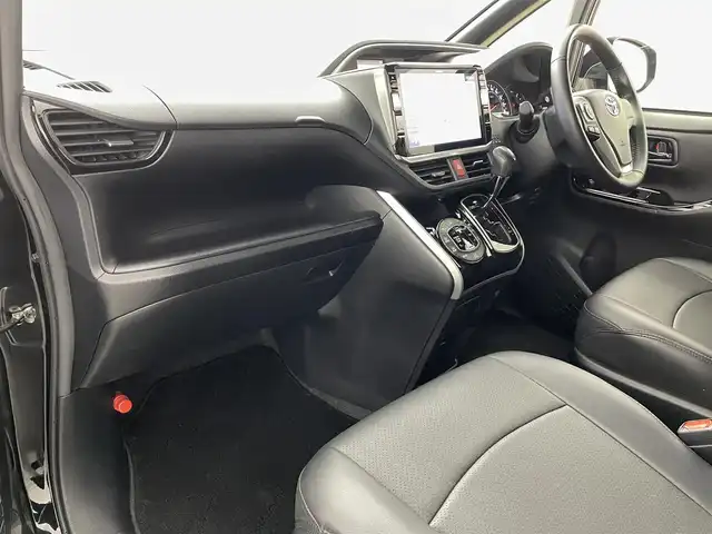 トヨタ ヴォクシー ZS 煌Ⅲ 福島県 2021(令3)年 4.6万km ブラック トヨタセーフティセンス/・レーンキープアシスト/・横滑り防止装置/・前後コーナーセンサー/TRDエアロ/アルパイン製フリップダウンモニター/アルパイン製8インチメモリーナビ/・フルセグ/TV/CD/DVD/BT/HDMI/AM/FM/バックモニター/両側パワースライドドア/クルーズコントロール/LEDオートライト/・フォグランプ/純正アルミホイール付きサマータイヤ/ビルドインETC/前後ドラレコ/電動格納ミラー/・ウィンカーミラー/プッシュスタート/・スマートキー
