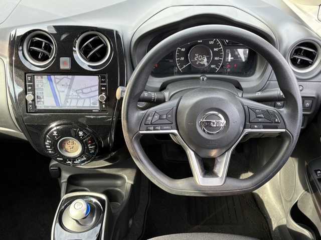 日産 ノート e－パワー X 大分県 2019(令1)年 3.1万km ブリリアントホワイトパール エマージェンシーブレーキサポート/アダプティブクルーズコントロール/レーンキープアシスト/純正メモリーナビ/アラウンドビューモニター/フルセグ/Bluetooth/DVD/スマートキー/エンジンプッシュスタート/純正LEDヘッドライト/オートライトコントロール/ETC/ドライブレコーダー/純正15インチアルミホイール