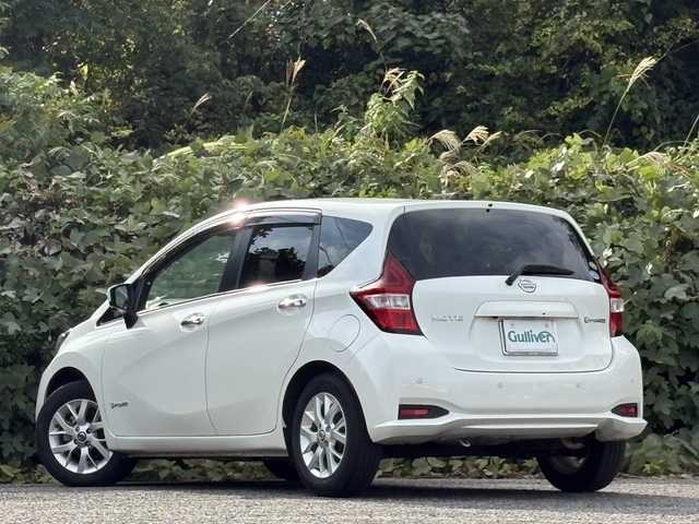 日産 ノート e－パワー X 大分県 2019(令1)年 3.1万km ブリリアントホワイトパール エマージェンシーブレーキサポート/アダプティブクルーズコントロール/レーンキープアシスト/純正メモリーナビ/アラウンドビューモニター/フルセグ/Bluetooth/DVD/スマートキー/エンジンプッシュスタート/純正LEDヘッドライト/オートライトコントロール/ETC/ドライブレコーダー/純正15インチアルミホイール