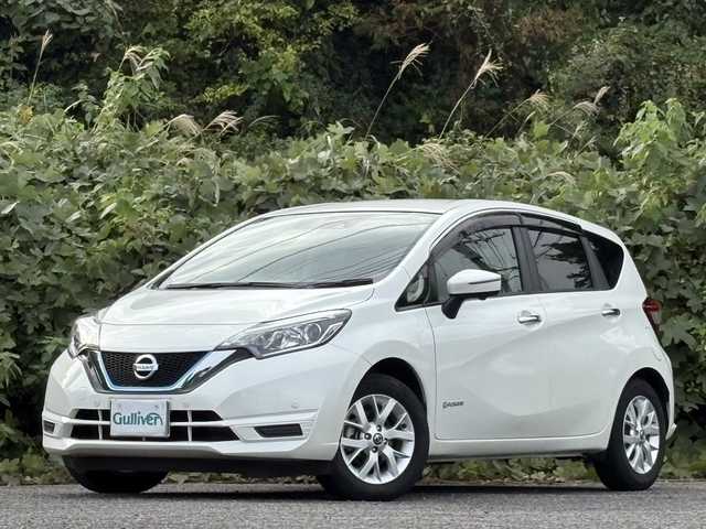 日産 ノート e－パワー X 大分県 2019(令1)年 3.1万km ブリリアントホワイトパール エマージェンシーブレーキサポート/アダプティブクルーズコントロール/レーンキープアシスト/純正メモリーナビ/アラウンドビューモニター/フルセグ/Bluetooth/DVD/スマートキー/エンジンプッシュスタート/純正LEDヘッドライト/オートライトコントロール/ETC/ドライブレコーダー/純正15インチアルミホイール