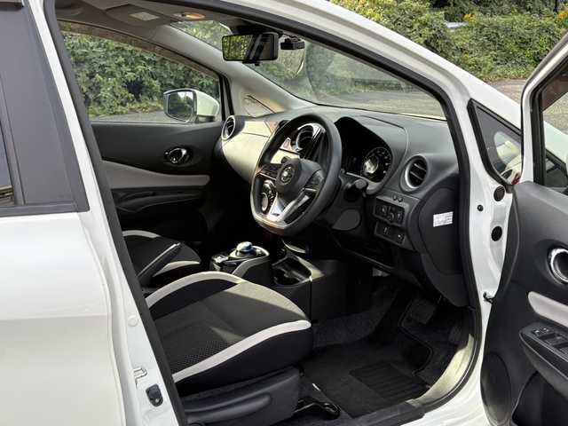 日産 ノート e－パワー X 大分県 2019(令1)年 3.1万km ブリリアントホワイトパール エマージェンシーブレーキサポート/アダプティブクルーズコントロール/レーンキープアシスト/純正メモリーナビ/アラウンドビューモニター/フルセグ/Bluetooth/DVD/スマートキー/エンジンプッシュスタート/純正LEDヘッドライト/オートライトコントロール/ETC/ドライブレコーダー/純正15インチアルミホイール