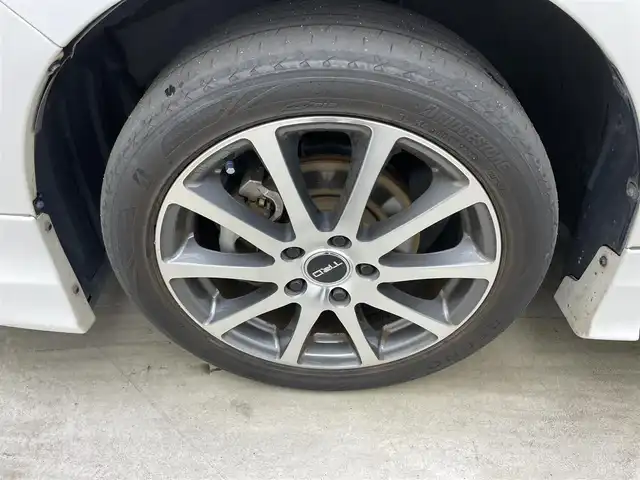 トヨタ エスクァイア Gi 岡山県 2016(平28)年 6.4万km ホワイトパールクリスタルシャイン 純正９インチナビ（NSZT-Y66T）/バックカメラ/純正１２．１インチ後席モニター/ＴＲＤエアロ（前/横/後下）/TRDフロントグリル/17インチＴＲＤホイール/ビルトインＥＴＣ２．０/ドライブレコーダー/両側電動スライドドア/クルーズコントロール/合皮シート/シートヒーター/衝突軽減ブレーキ/レーンキープアシスト/ＬＥＤヘッドライト/オートハイビーム/フォグランプ/スマートキー