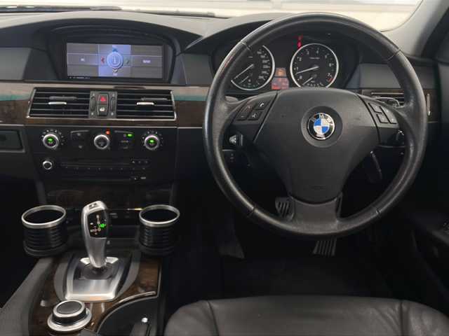 ＢＭＷ ５２５ｉ