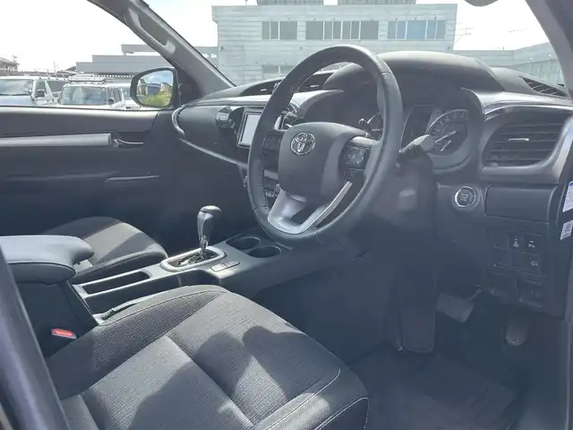 トヨタ ハイラックス Z 富山県 2021(令3)年 3万km アティチュードブラックマイカ ４ＷＤ／/社外ＳＤナビ／/フルセグＴＶ／/ＤＶＤ再生／/Ｂｌｕｅｔｏｏｔｈ／/バックカメラ／/レーダークルーズコントロール／/レーンキープアシスト／/コーナーセンサー／/USB入力//LEDオートライト//スマートキー