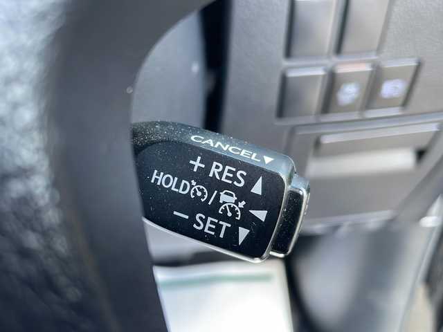 トヨタ アルファード X 岩手県 2022(令4)年 6.6万km ブラック 純正9.8インチディスプレイオーディオナビ/AM/FM/Bluetooth/バックカメラ/ETC/両側パワースライドドア/レーダークルーズコントロール/衝突被害軽減ブレーキ/レーンキープアシスト/横滑り防止装置/コーナーセンサー/アイドリングストップ/オートライト/オートハイビーム/LEDヘッドライト/フォグランプ/スマートキー/プッシュスタート/電動格納ミラー/純正16インチAW/8人乗り/ドアバイザー/禁煙車