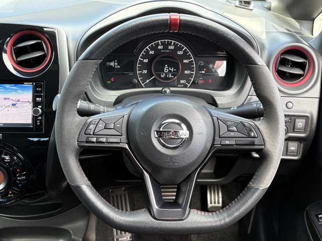 日産 ノート e－パワー ニスモ 大分県 2018(平30)年 3.5万km ダークメタルグレー 純正メモリーナビ/アラウンドビューモニター/フルセグ/DVD/Bluetoth/スマートルームミラー/エマージェンシーブレーキ/アダプティブクルーズコントロール/レーンキープアシスト/スマートキー/エンジンプッシュスタート/純正16インチアルミホイール/ETC/純正LEDヘッドライト/オートライトコントロール