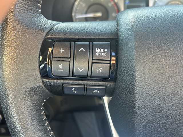 トヨタ ハイラックス Z 愛知県 2021(令3)年 1.5万km オキサイドブロンズM 禁煙車/純正メモリナビ/　AM/FM/BT/USB/HDMI/DISC/フルセグTV/GRフロントエアロ/GRサイドステップ/社外ドライブレコーダー/前後クリアランスソナー/追従機能付きクルーズコントロール/レーンキープアシスト/ダウンヒルアシストコントロール/センターデフロック/アイドリングストップ/オートライト/LEDヘッドライト/フォグランプ/ETC/純正１７インチAW/純正フロアマット/純正ドアバイザー/横滑り防止装置/盗難防止装置/革巻きステアリング/ステアリングスイッチ/W＋サイドエアバッグ/保証書/取説/スペアキー