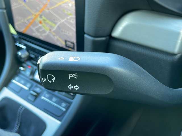 ポルシェ ７１８ケイマン GT4 大阪府 2020(令2)年 0.6万km シルバー 純正ナビ【JukeBox/BlueTooth】/BOSEプレミアムサウンド/カーボンフルバケシート/アイドリングストップ/ドライブレコーダー/レーダー探知機/オートブリッピング/スポーツエキゾーストシステム/ETC2.0