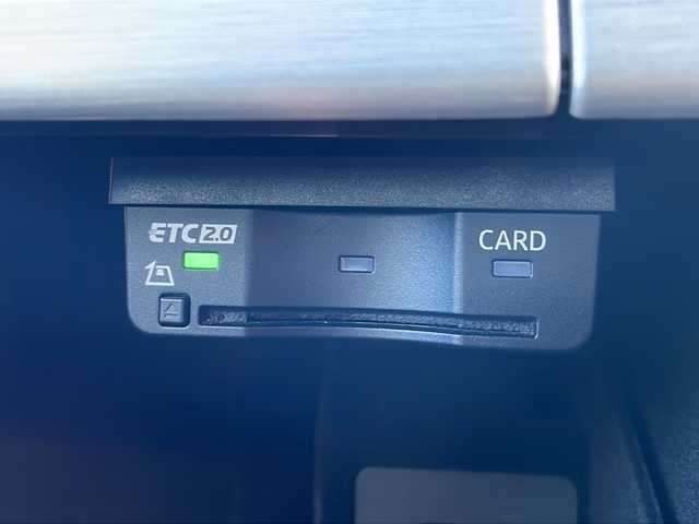 ポルシェ ７１８ケイマン GT4 大阪府 2020(令2)年 0.6万km シルバー 純正ナビ【JukeBox/BlueTooth】/BOSEプレミアムサウンド/カーボンフルバケシート/アイドリングストップ/ドライブレコーダー/レーダー探知機/オートブリッピング/スポーツエキゾーストシステム/ETC2.0