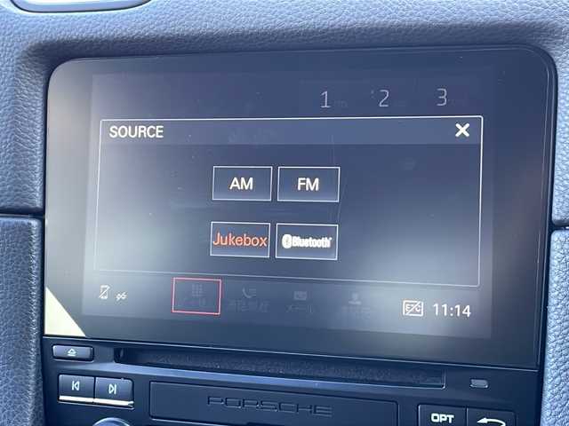ポルシェ ７１８ケイマン GT4 大阪府 2020(令2)年 0.6万km シルバー 純正ナビ【JukeBox/BlueTooth】/BOSEプレミアムサウンド/カーボンフルバケシート/アイドリングストップ/ドライブレコーダー/レーダー探知機/オートブリッピング/スポーツエキゾーストシステム/ETC2.0