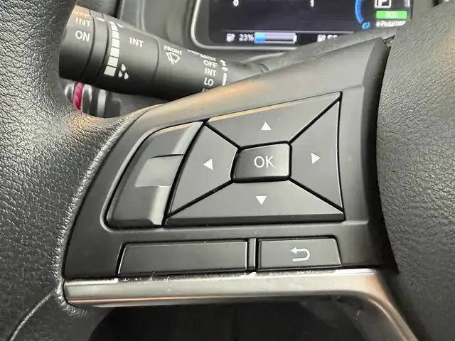 日産 リーフ S 千葉県 2019(令1)年 4.2万km ダークメタルグレー 衝突軽減ブレーキ/車線逸脱警報/クリアランスソナー/標識認識機能/踏み間違い防止機能/純正ナビ(MM112-A)/ワンセグＴＶ/ステアリングスイッチ/クルーズコントロール/シートヒーター(D/N席)/ステアリングヒーター/ＬＥＤヘッドライト/オートライト/フォグライト/プッシュスタート/スマートキー/純正フロアマット