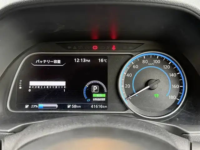 日産 リーフ S 千葉県 2019(令1)年 4.2万km ダークメタルグレー 衝突軽減ブレーキ/車線逸脱警報/クリアランスソナー/標識認識機能/踏み間違い防止機能/純正ナビ(MM112-A)/ワンセグＴＶ/ステアリングスイッチ/クルーズコントロール/シートヒーター(D/N席)/ステアリングヒーター/ＬＥＤヘッドライト/オートライト/フォグライト/プッシュスタート/スマートキー/純正フロアマット